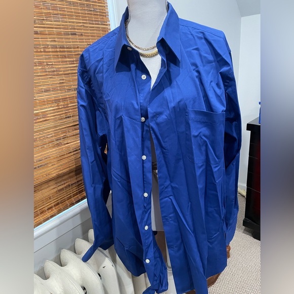 CROFT&BARROW BLUE BUTTON DOWN - Picture 1 of 6